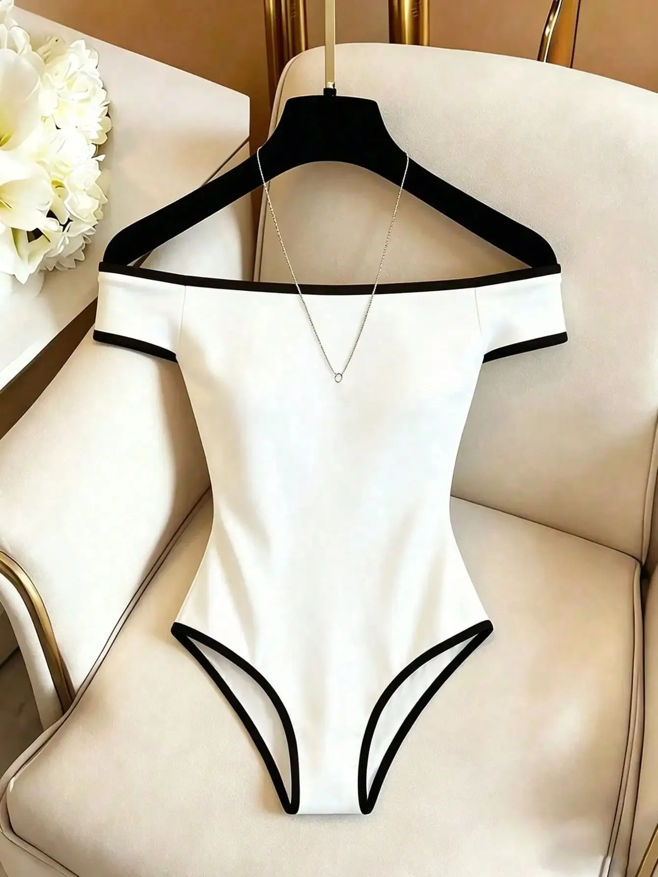 Women's Fitted Off-Shoulder Cami Bodysuit All-Season Y2K One-Shoulder. Body-Hugging Elegant Versatile for Dates — image 2