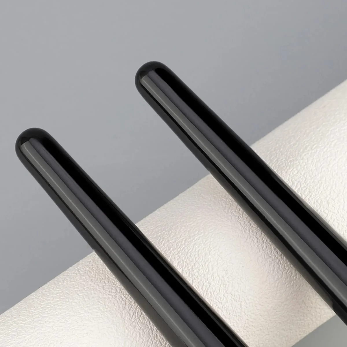 1/2pcs Soft Long Foundation Makeup Brush Suitable for Both Wet and Dry Use Delicate Makeup Tool — image 5