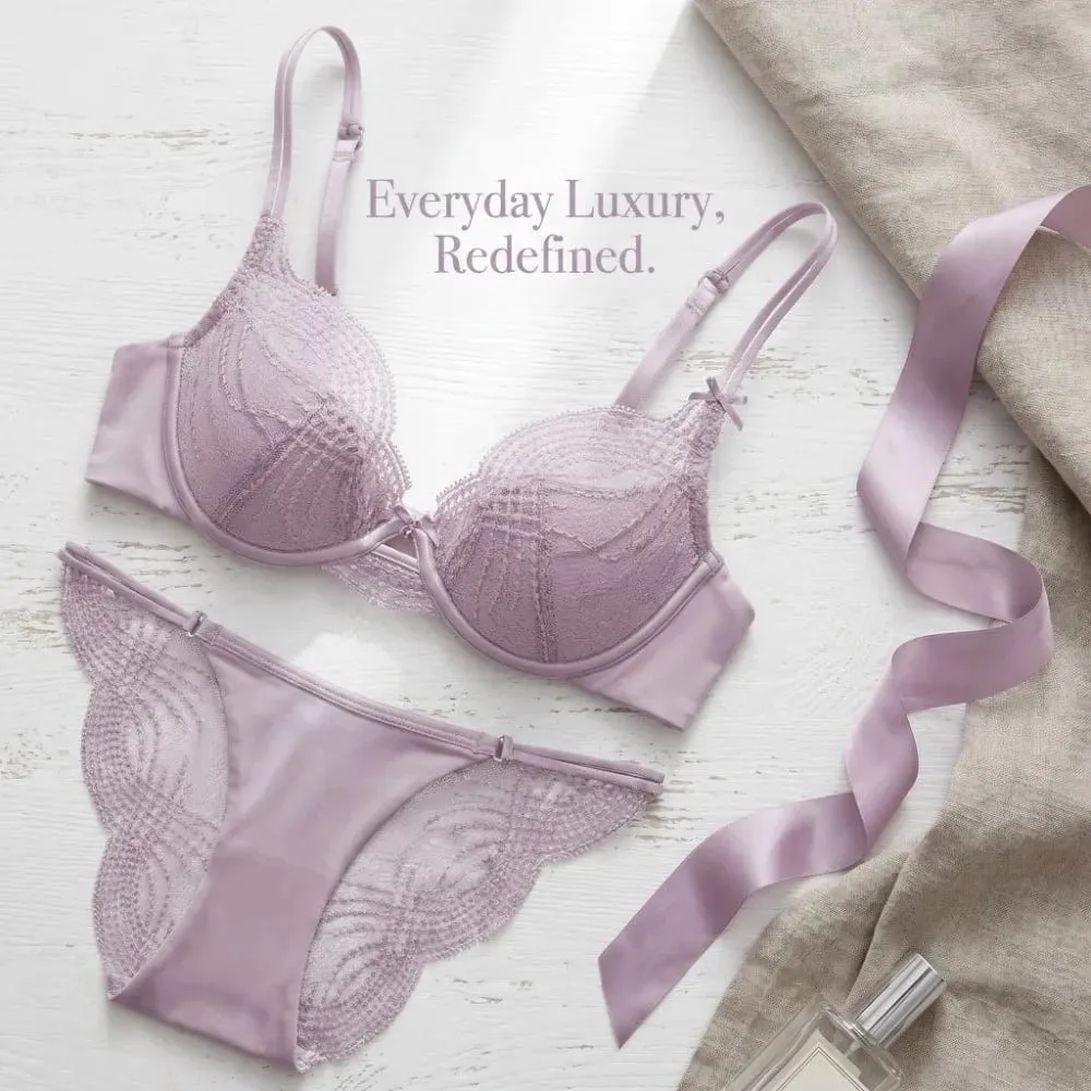 Hollow Thin Cup Women Lingerie Set Seamless French Style Lace Embroidery Lingerie Silk Satin Push Up Bra Set Women Intimates