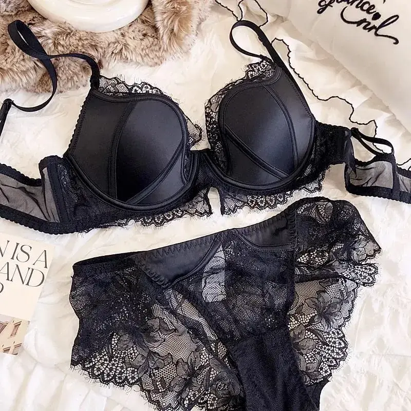 Doce pequeno fresco profundo-v copo fino roupa interior de renda feminina conjunto de sutiã sexy com tamanho grande bc tamanho push up lingerie com cuecas