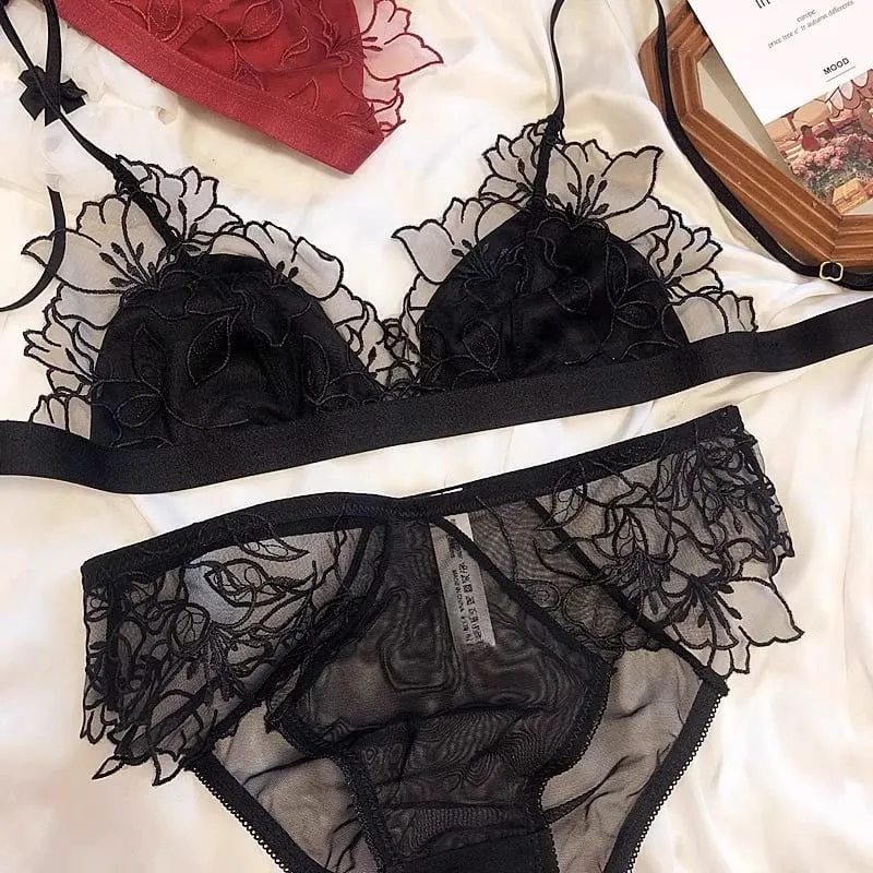 Sexy Wireless Bra for Women French Lace Triangle Bralette No Padding Underwear Minimalist Thin Strap Small Cup Lingerie MOYISU — image 9