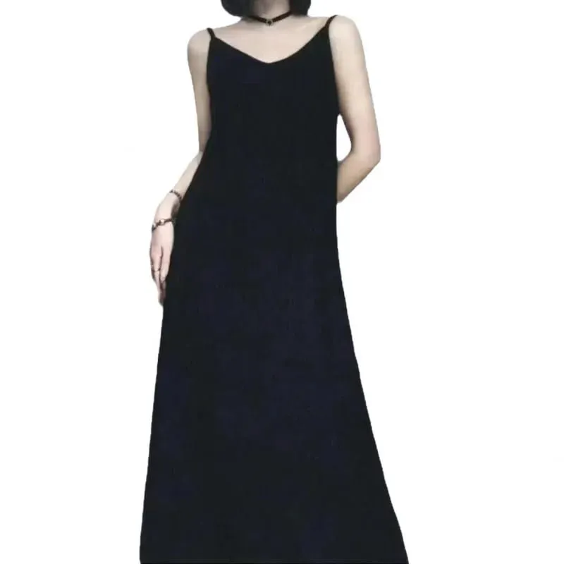 Original Black White Chiba Pleated Suspender Fashion Slimming Dress Pambabaeng Casual All-Match Loose Drooping Dress — image 6