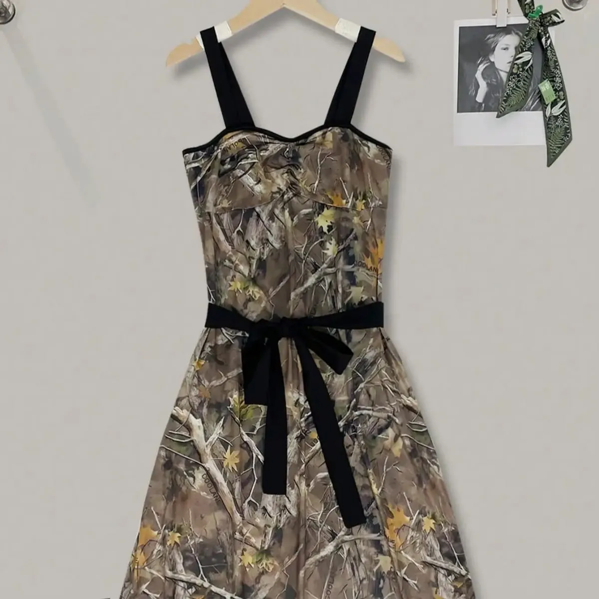 Womens Camo Print Spaghetti Strap Mini Dress Sweetheart Neck Bowknot Waist A Line Summer Party Dress — image 5