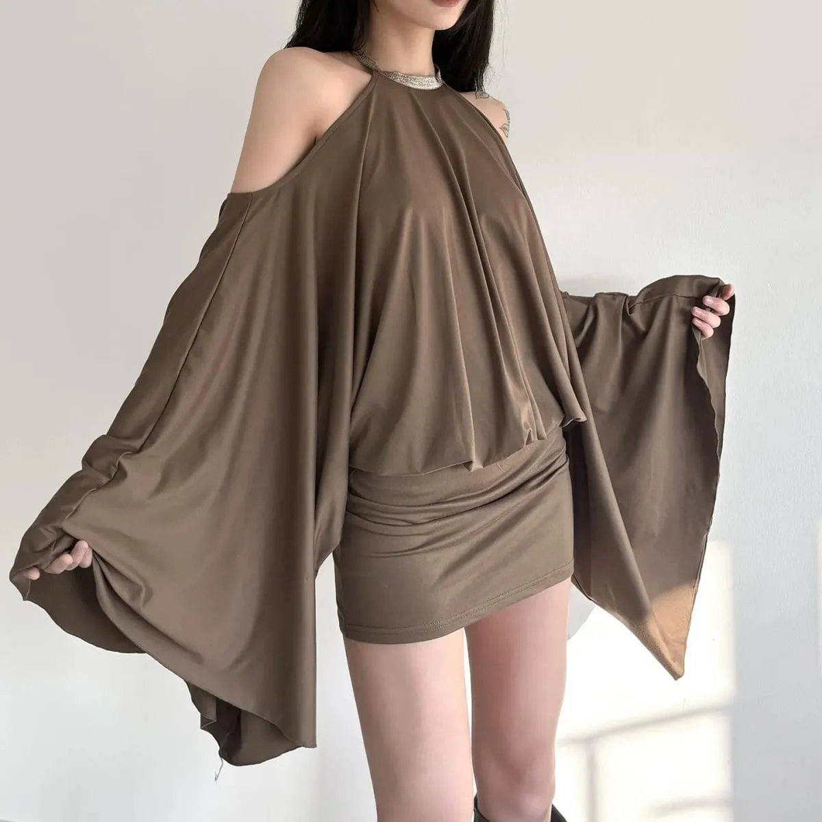 Novo estilo europeu e americano menina quente sem alças mochila hip sexy solto manga morcego vestido design halter pescoço saia — image 5