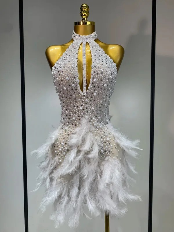 Luxo strass pérolas halter sem costas curto penas vestido feminino sexy celebrar aniversário vestido desempenho traje de dança — image 7