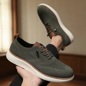 Zapatos informales para caminar para hombre, zapatillas de deporte de punto de malla transpirable, superventas, zapatos planos ligeros antideslizantes con cordones para correr para hombre