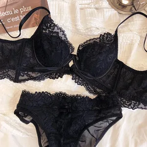 Pakaian Dalam Wanita Cup Tipis Musim Panas Set Bra Push Up Berongga Seksi Set Lingerie Bralette Nyaman Bordir Renda Perancis