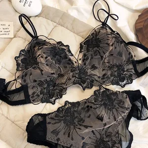 Set Bra Bordir Bunga Renda Perancis Pakaian Dalam Wanita Ultra Tipis Seksi Set Lingerie Romantis Bralette Gratis Kawat Cup Segitiga Baru